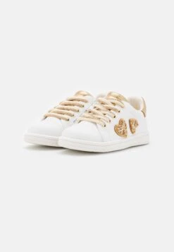 Friboo Sneakers Laag - White 9 Friboo Sneakers Laag - White -Lyno Kleding Winkel 022e44ac78194000b3bb2c23a5babbeb