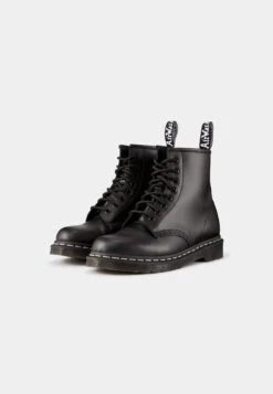 Dr. Martens 1460Boot - Veterboots - Black/White 16 Dr. Martens 1460Boot - Veterboots - Black/White -Lyno Kleding Winkel 0289d6b1792b438793b2148968a91ca9