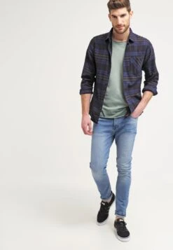 Pier One Slim Fit Jeans - Light Blue Denim -Lyno Kleding Winkel 0332cba765fe475cb4d3628c793b85bc