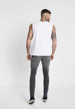 Pier One Jeans Skinny Fit - Grey Denim 10 Pier One Jeans Skinny Fit - Grey Denim -Lyno Kleding Winkel 08c02cb0e6fe4cc8a3e34b7ae805d414