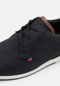 Pier One Sportieve Veterschoenen - Black 13 Pier One Sportieve Veterschoenen - Black -Lyno Kleding Winkel 09385dbb736847f5a5eac6cf4a1ece0d
