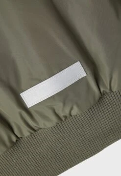 NAME IT Nkmmacas - Bomberjacks - Tea Leaf 9 NAME IT Nkmmacas - Bomberjacks - Tea Leaf -Lyno Kleding Winkel 0b1654ca7a0f4a85a7c0abfe2924061b