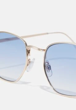 Pier One Unisex - Zonnebril - Light Blue 9 Pier One Unisex - Zonnebril - Light Blue -Lyno Kleding Winkel 0cc7c833d02d49929210f35ae3c94d09