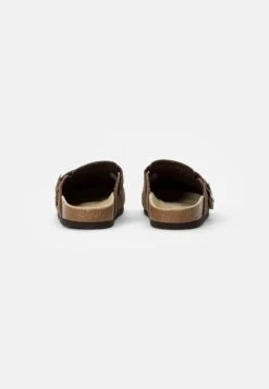 Pier One Leather Unisex - Pantoffels - Brown -Lyno Kleding Winkel 18a09b6c3e71439784e427988b058842