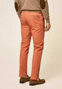 Hackett London Core Kensington - Chino - Orange -Lyno Kleding Winkel 1b08a1229fdf40a38b3bf0c8b4c767ad