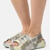 Ugg Sport Yeah Camopop - Sandalen - Moss Green -Lyno Kleding Winkel 1c5fb160443f4a8da8e72edddbac1980