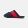 Pier One Unisex - Pantoffels - Dark Blue/Red -Lyno Kleding Winkel 235bd992fafa4c2c861f165a2a5d1e04