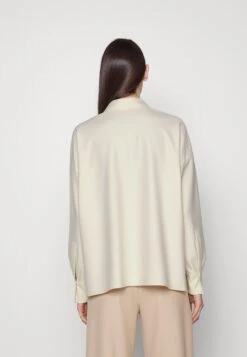 DRYKORN Cloelia - Blouse -Off White -Lyno Kleding Winkel 23ee9472617d49628c5444c8c3eeef90