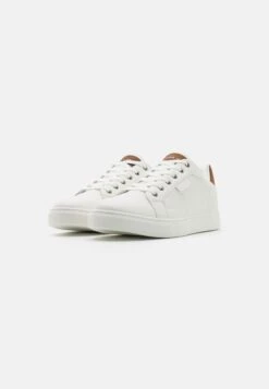 Pier One Sneakers Laag - White 9 Pier One Sneakers Laag - White -Lyno Kleding Winkel 241e4b1ececa4fa495294949787d6301