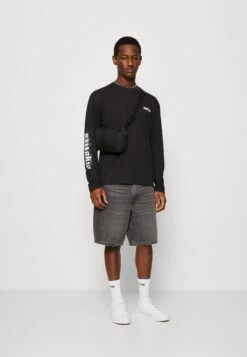 YOURTURN Unisex - Longsleeve - Black -Lyno Kleding Winkel 27a1c75481df4e0ebd6e0aa0535a4d65