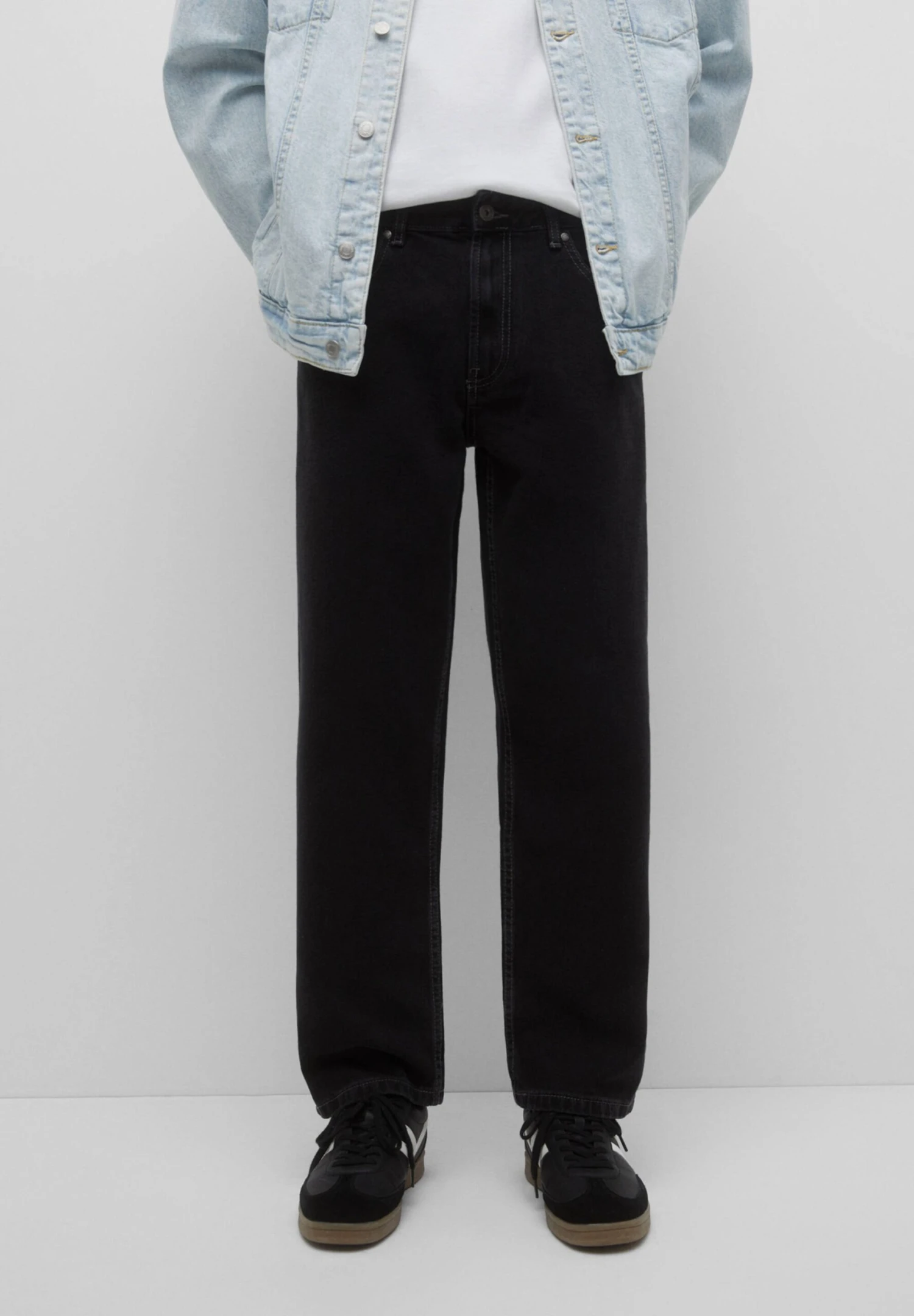 PULL & BEAR Wide - Relaxed Fit Jeans - Black 3 PULL & BEAR Wide - Relaxed Fit Jeans - Black