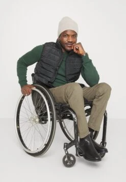 Pier One Bodywarmer - Black 19 Pier One Bodywarmer - Black -Lyno Kleding Winkel 336bb9182f0a4a37bec68dd5919004c6