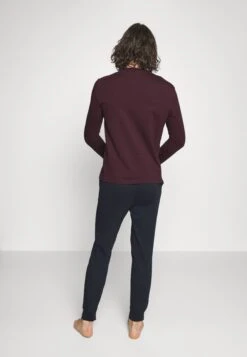 Pier One Pyjama -Dark Blue/Bordeaux -Lyno Kleding Winkel 34a871e63fd34211ac4e777f2698adc7