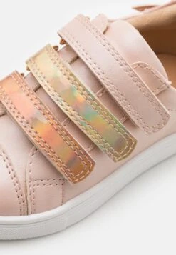 Friboo Sneakers Laag - Pink -Lyno Kleding Winkel 3e38f34574cc4958ab6baec7557c8132