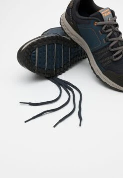 Skechers Escape Plan - Sneakers Laag - Navy/Orange 11 Skechers Escape Plan - Sneakers Laag - Navy/Orange -Lyno Kleding Winkel 41ac01e063794fb38b7af41a95fc74ea