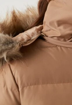 LELA Regular Fit - Winterjas - Camel -Lyno Kleding Winkel 45e9cb3e58a242c2b40a061898bbf5a5