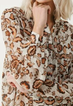 Part Two Viktorine - Overhemdblouse - Koi Japanese Flower Print 11 Part Two Viktorine - Overhemdblouse - Koi Japanese Flower Print -Lyno Kleding Winkel 4cc6857efc2c4303a4486d4b463def71