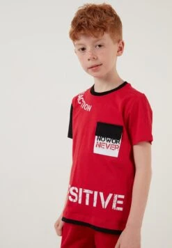 LELA Regular Fit T-Shirt And Shorts - Trainingspak - Red/Black 11 LELA Regular Fit T-Shirt And Shorts - Trainingspak - Red/Black -Lyno Kleding Winkel 58ca683b93a64c7db88525a856654a71