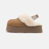 Ugg Funkette - Pantoffels - Chestnut -Lyno Kleding Winkel 5e68604260834f95a6262e466901fe26