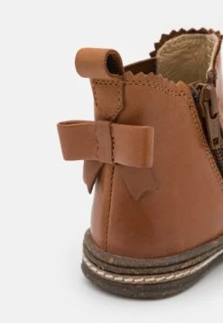 Friboo Leather - Korte Laarzen - Cognac -Lyno Kleding Winkel 6387cb2220be424cb7d5bb434b397b54