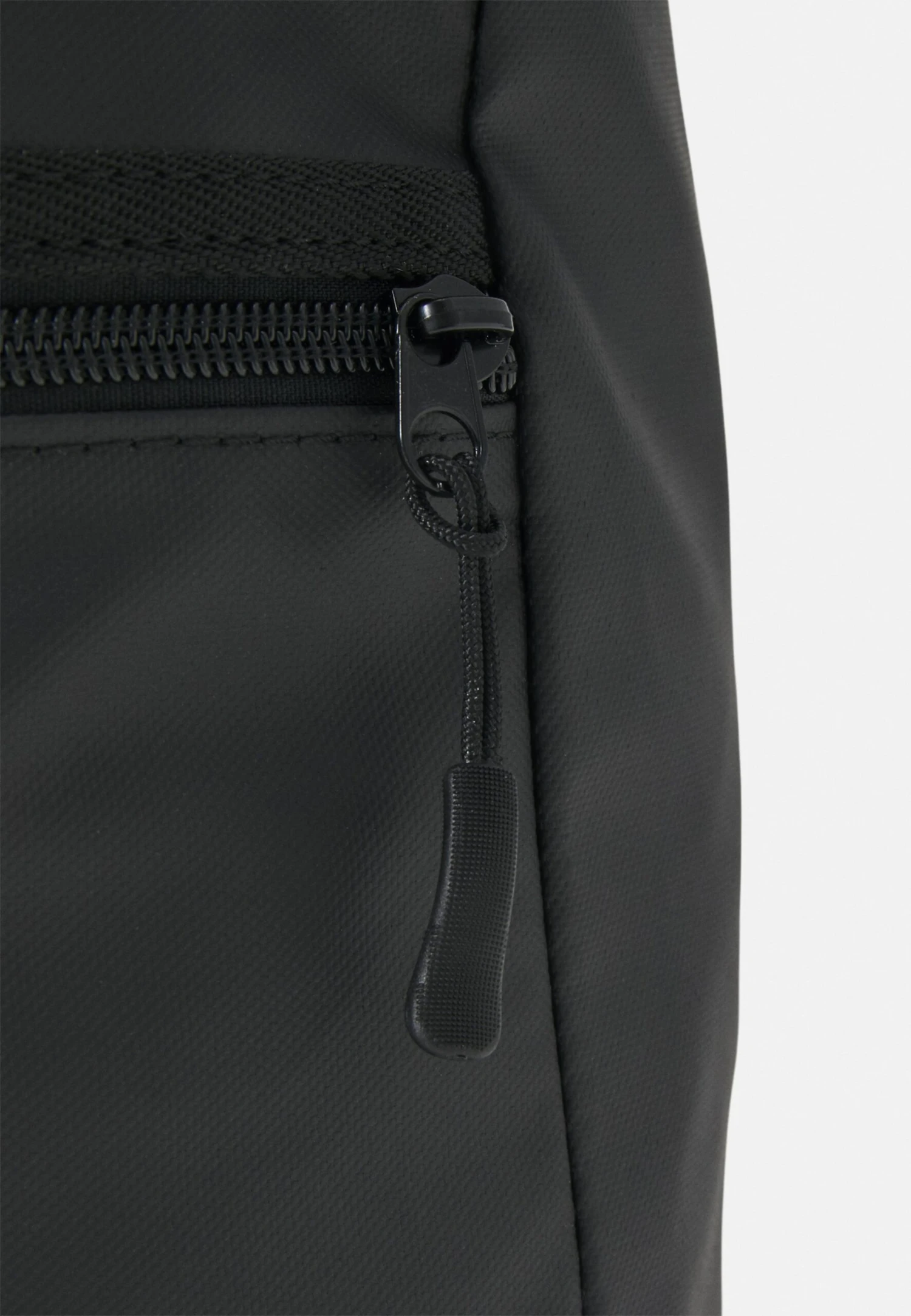 Pier One Tarpaulin Water Repellent Unisex - Rugzak - Black 6 Pier One Tarpaulin Water Repellent Unisex - Rugzak - Black - Afbeelding 4