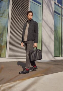 Pier One Leather - Veterschoenen - Black -Lyno Kleding Winkel 6c614df4222a4f3185b9d5cc4267bfb8