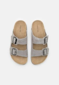 Pier One Leather Unisex - Pantoffels - Grey -Lyno Kleding Winkel 6e172422b00e484a8ac21c5f565af9d6