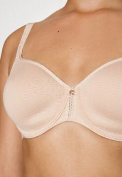Chantelle Chic Essential Spacer - Beugel Bh - Golden Beige 15 Chantelle Chic Essential Spacer - Beugel Bh - Golden Beige -Lyno Kleding Winkel 729944b97aeb46d7a0e857339f3dfcdb