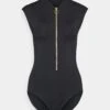 Seafolly Collective Zip Front One Piece - Badpak - Black 2 Seafolly Collective Zip Front One Piece - Badpak - Black -Lyno Kleding Winkel 7a160b990e3d469bb37dd40e4beedd76
