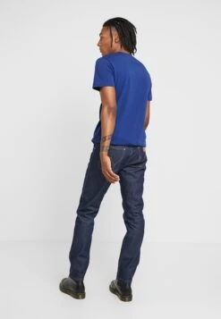 Wrangler Straight Leg Jeans - Dark Blue 10 Wrangler Straight Leg Jeans - Dark Blue -Lyno Kleding Winkel 7a6f6dff325841c69f4c328e060209c0