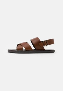 Pier One Unisex - Sandalen - Cognac
