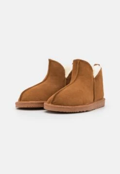 Pier One Leather- Pantoffels - Cognac 10 Pier One Leather- Pantoffels - Cognac -Lyno Kleding Winkel 802d610566b548acbd8cf766bdba55b8