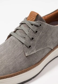 Skechers Moreno - Sneakers Laag - Taupe -Lyno Kleding Winkel 804e7df7e19a4aada0902a8eeb114807