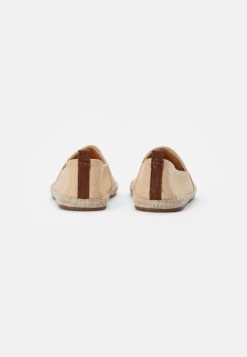 Pier One Rena Espadrille Unisex - Espadrilles - Beige -Lyno Kleding Winkel 8310eea23d7d45459447954d543b0c0d