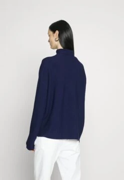 DRYKORN Liora - Trui - Blue 10 DRYKORN Liora - Trui - Blue -Lyno Kleding Winkel 86002e64a9004be5bec514c0e31f9f4c