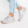 Skechers Sneakers Laag - Light Grey -Lyno Kleding Winkel 87a133a252504af8b0744f793344e974