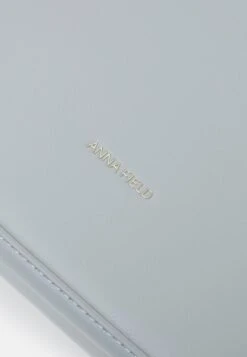 Anna Field Laptoptas - Grey 9 Anna Field Laptoptas - Grey -Lyno Kleding Winkel 8c34cb78ebfa479bacdad5d083633761