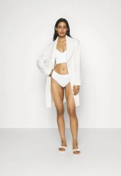 Lyno Kleding Winkel 11 Lyno Kleding Winkel -Lyno Kleding Winkel 8f4f427bc86b42fb81987377a2926e9d