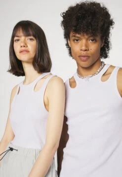 YOURTURN Unisex - Top - White -Lyno Kleding Winkel 8ff9e4be9ad0402da2b149f952dd547f