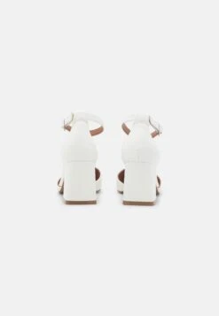 Call It Spring Vegan Daliaa - Klassieke Pumps - White 11 Call It Spring Vegan Daliaa - Klassieke Pumps - White -Lyno Kleding Winkel 90fbd7b2bf504d17aab48ec9a4778056