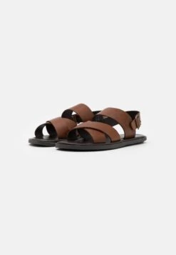 Pier One Unisex - Sandalen - Cognac 13 Pier One Unisex - Sandalen - Cognac -Lyno Kleding Winkel 93d59b6c78964396a0134fb24776a5f7
