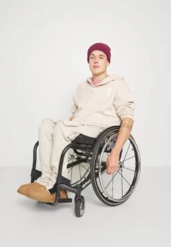 YOURTURN Unisex - Sweater - Beige -Lyno Kleding Winkel 97f45a50f78b459ca857074e0f5a65aa