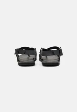 Pier One Teensandalen - Black 10 Pier One Teensandalen - Black -Lyno Kleding Winkel 9ad91d98846040dfb34cddea19eecf04