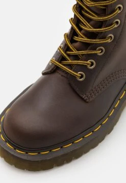 Dr. Martens 1460 Bex Unisex - Veterboots - Dark Brown 13 Dr. Martens 1460 Bex Unisex - Veterboots - Dark Brown -Lyno Kleding Winkel 9c02e1d9707e47b5aa44dd87553b3d56
