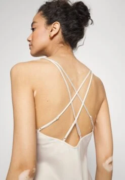 Anna Field Bridal Nightie / 003 - Off-White - Nachtjapon - 003 - Off-White -Lyno Kleding Winkel 9c3870beb15a4e44a97686ec673230cd