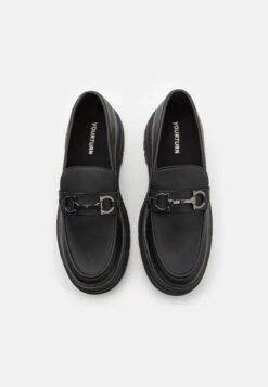 YOURTURN Unisex - Instappers - Black -Lyno Kleding Winkel b09b6a3da6c44aa49d29eebb84ada7a9