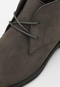 Pier One Unisex - Sportieve Veterschoenen - Grey 13 Pier One Unisex - Sportieve Veterschoenen - Grey -Lyno Kleding Winkel b251e44b3e5a412c95b96877ca3c165d