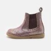 Froddo Chelys Brogue - Korte Laarzen - Pink Shine 2 Froddo Chelys Brogue - Korte Laarzen - Pink Shine -Lyno Kleding Winkel b34c9e10b1f542b6adefd6861cf94ae5