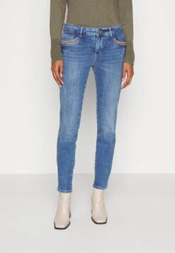 Mos Mosh Sumner Vivid - Slim Fit Jeans - Blue 11 Mos Mosh Sumner Vivid - Slim Fit Jeans - Blue -Lyno Kleding Winkel b37d537e96274e3d907dd52fd0833a79