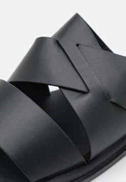 Pier One Muiltjes - Black -Lyno Kleding Winkel b50a1b42a3ee4cfaa6748df68bcbfe4c